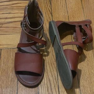 American Eagle Sandals